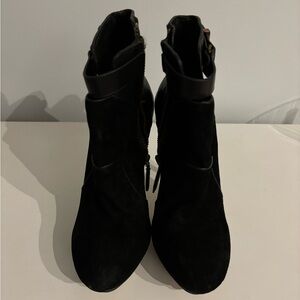 New💥BCBGMaxazria ankle boots, black suede, size 6